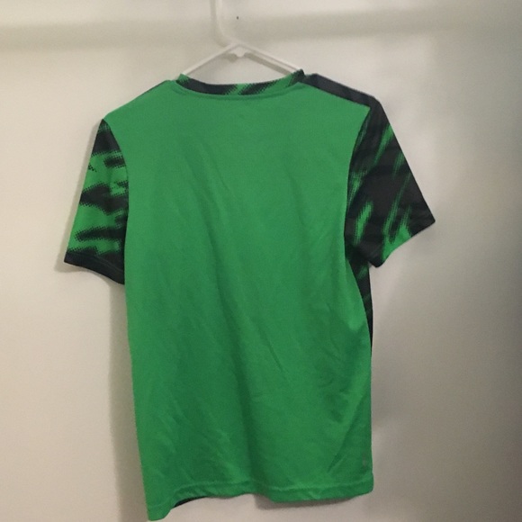 Adidas shirt - Picture 3 of 4